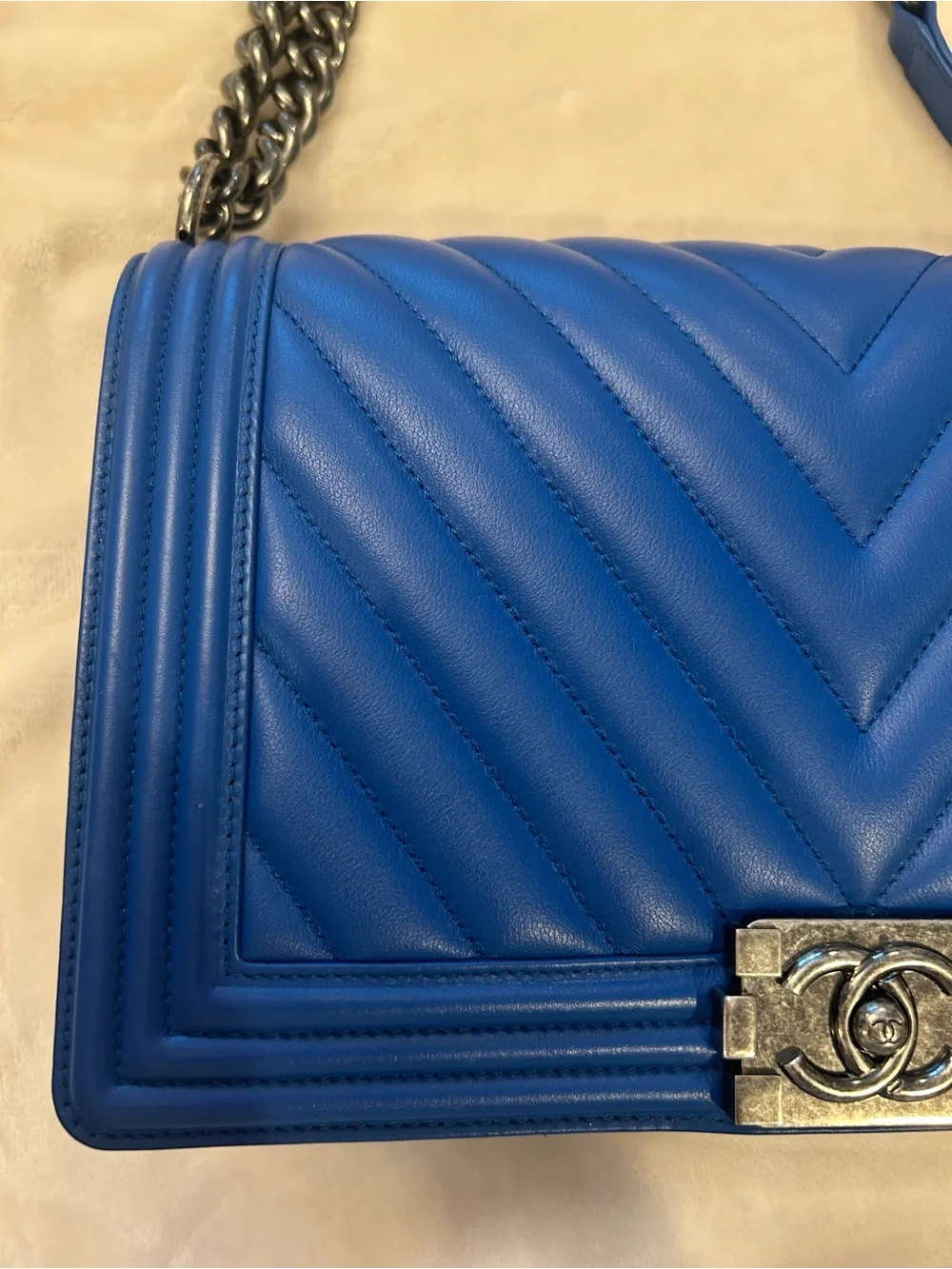 CHANEL Blue Chevron Quilted Shoulder Bag with Gunmetal Chain
